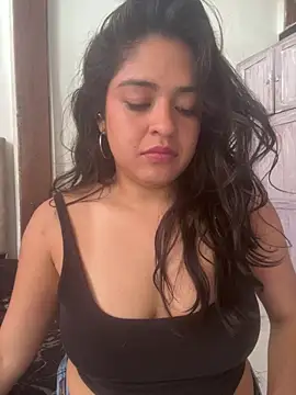 Chat +18 de EmilyNoir1 ao vivo