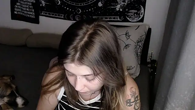 Chat +18 de AlienforTwenty ao vivo
