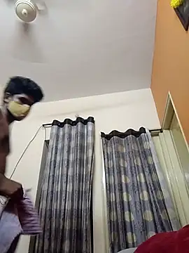 Show modela nenu_ni_boyfriend na web-kameri