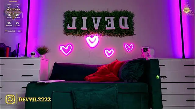 Devvil2222: онлайн-секс-чат