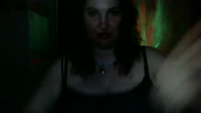 Velenaz's Live XXX Chat