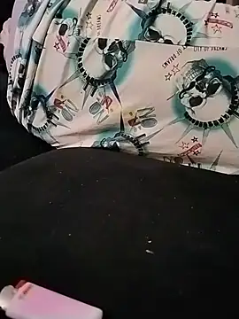 Juliemstoma live XXX chat
