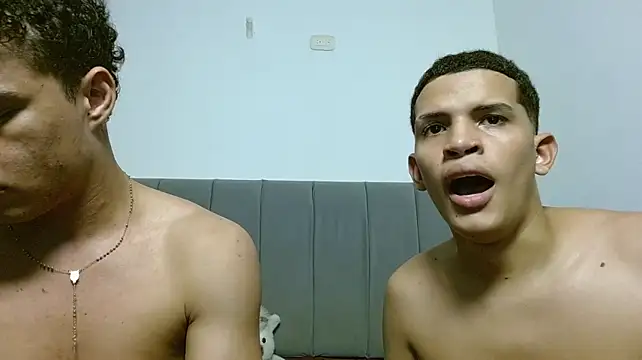Jose_And_Daniel 即時 XXX 聊天