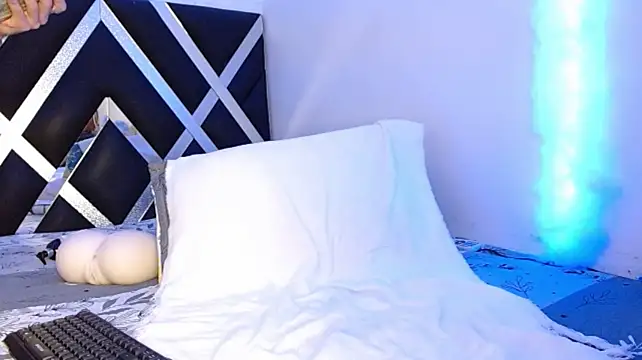 Levy_Steve Pertunjukan Webcam