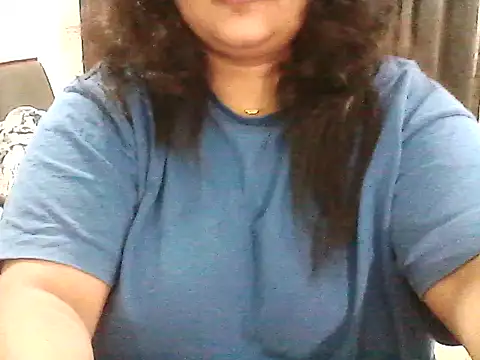 Chat +18 de radhikkaa ao vivo