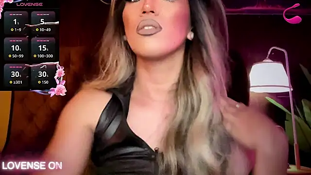 Show modela Lo_la_69 na web-kameri