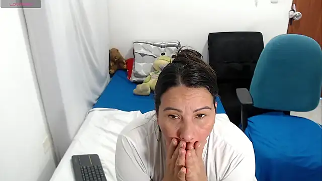 Chat +18 de LAURA_Foxht ao vivo