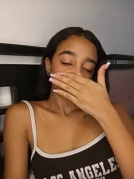 Zoe_Sweett18's Live XXX Chat