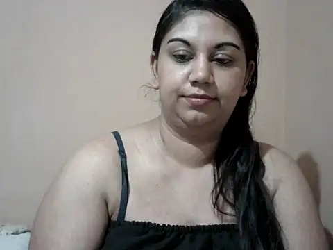 bellachow10 Chat XXX live
