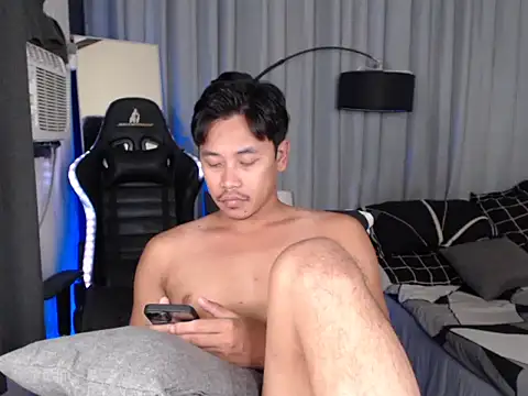 XXX chat uživo modela alexsuckable01
