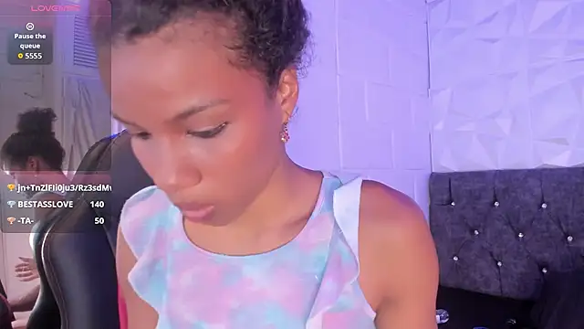 Chat +18 de catiusca_dl ao vivo