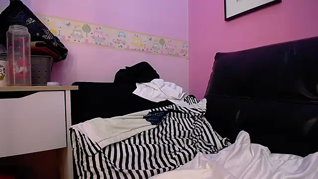 Katy_Jhomson élő XXX-chatje