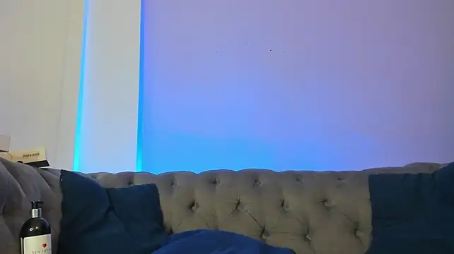 Chatroom XXX en direct de milo_cruz_