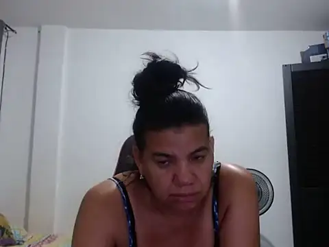 Adriana_0312 লাইভ XXX চ্যাট