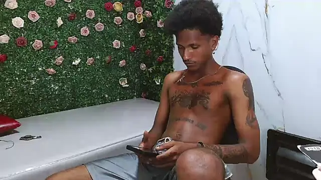 ManSant live XXX chat