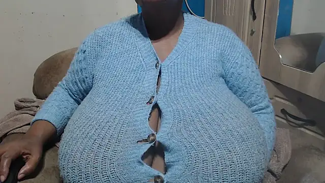 XXX chat uživo modela CUTEFIRMMELONSS