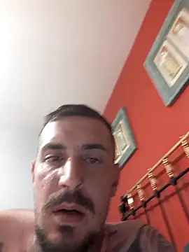 Mma5025 élő XXX-chatje