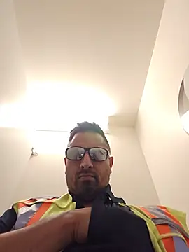 bigGirth4u Live XXX-Chat