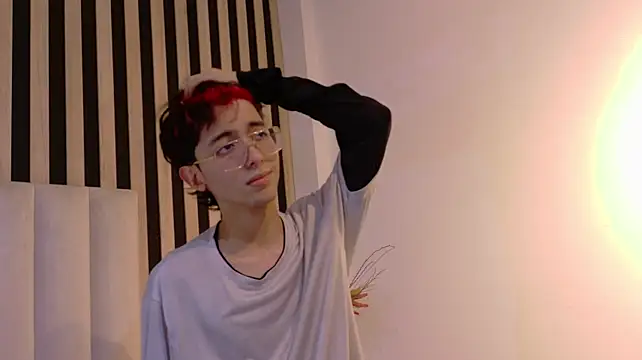 Twink_Sebas7 Show Webcam