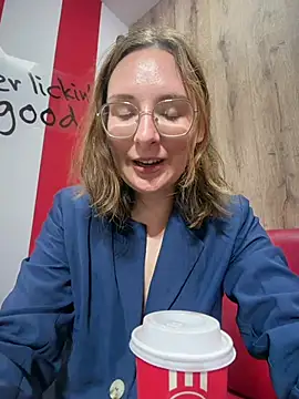 The_Snowwhitee Webcam-Show