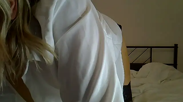 Hannyj live XXX chat