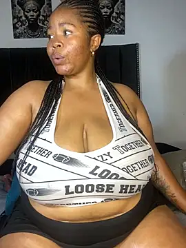 LunaCovenn Chat XXX live