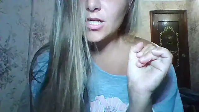 Evasapples live XXX chat