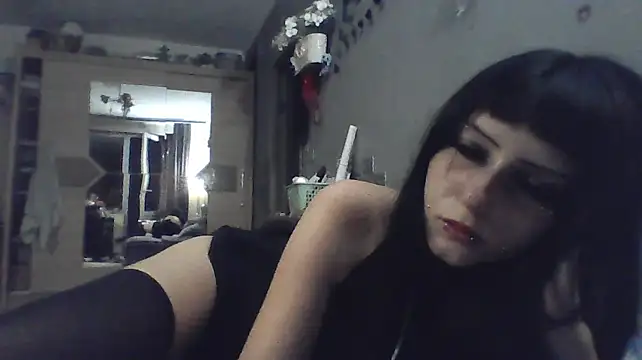 Chat +18 de ChargedReign ao vivo