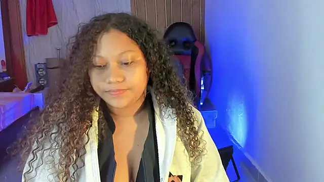 Lunastar02 即時 XXX 聊天