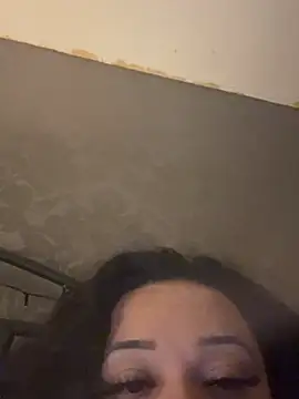 Cam-with-me3's Live XXX Chat