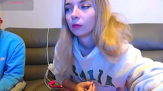 BlueandJen Live XXX-chat