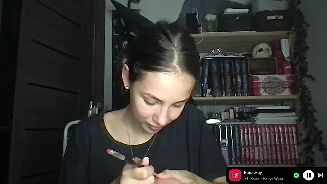 Chat +18 de Yuna5343 ao vivo