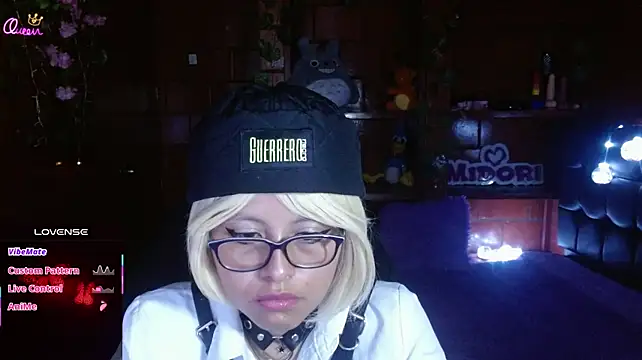 Chat +18 de MidoriQuiinn ao vivo