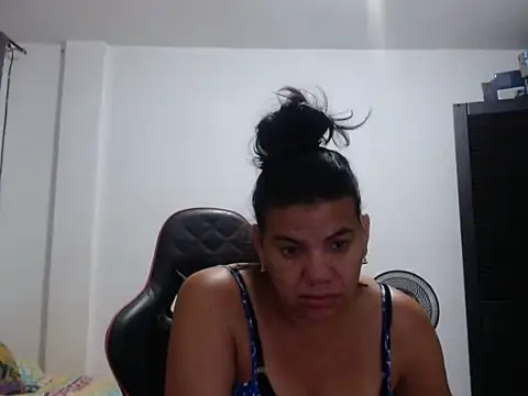 Adriana_0312 Live XXX-chat