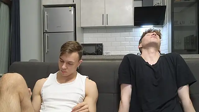 Вебкам-шоу boys_sobolisha