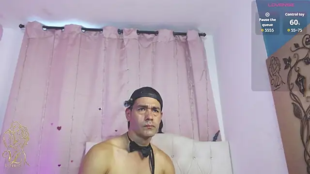 james_fausto_storm Adlı Modelin Web Kamerası Şovu