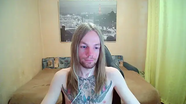 AdamDickensn Webbikameraesitys