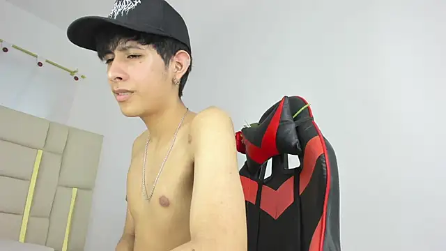 julian_xx – webcam-show