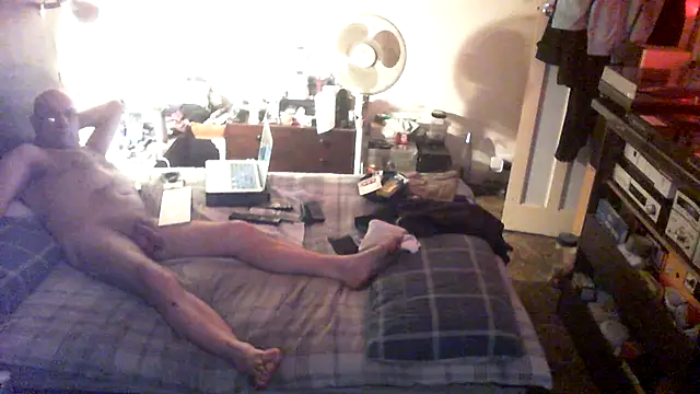 dazuk4513 Show in webcam