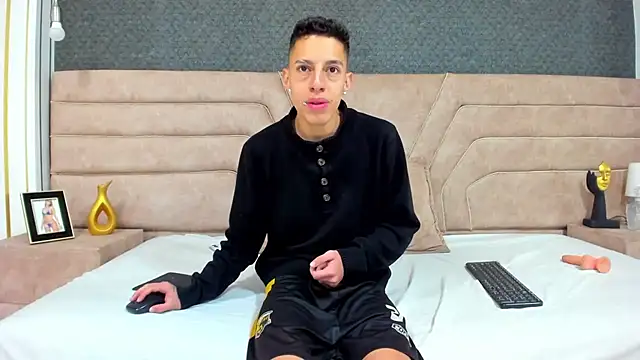 thiago19s live XXX chat