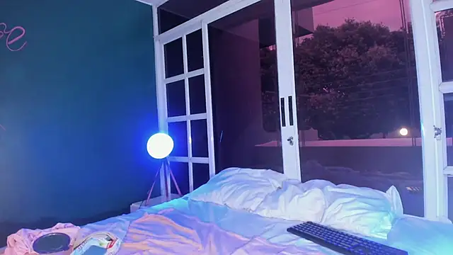 IsabelaStefano's Live XXX Chat