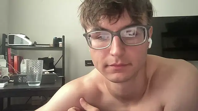 ryan_28747 élő XXX-chatje