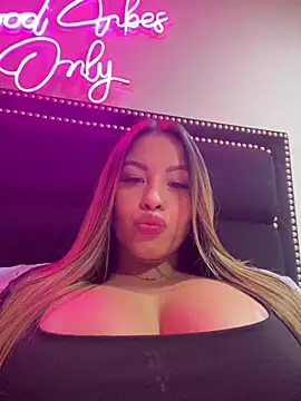 sexyyykloee 라이브 XXX 채팅