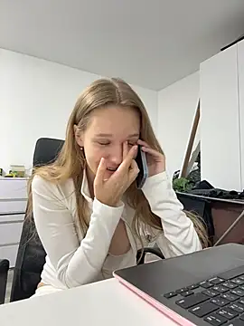 Ketitull Chat XXX live