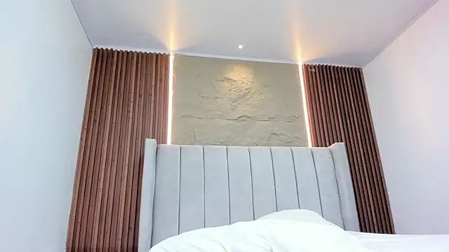 MELANIE_VEGA XXX чат на живо
