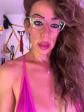YOURSDEBORA live XXX chat