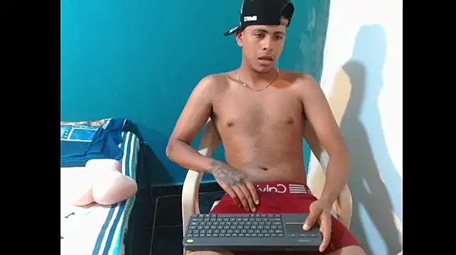 Andrew25-'s Webcam Show