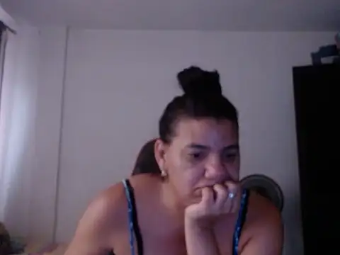 Adriana_0312 লাইভ XXX চ্যাট