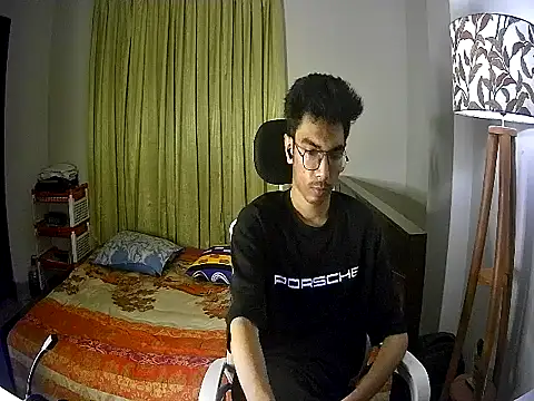hornybrooo 网络视讯表演