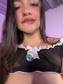Chat +18 de sweet_artemiis ao vivo